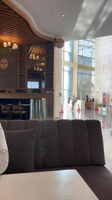 Countryside Luxury Suites - Supernova Noida Yeni Delhi Dış mekan fotoğraf
