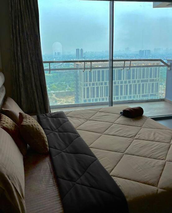 Countryside Luxury Suites - Supernova Noida Yeni Delhi Dış mekan fotoğraf