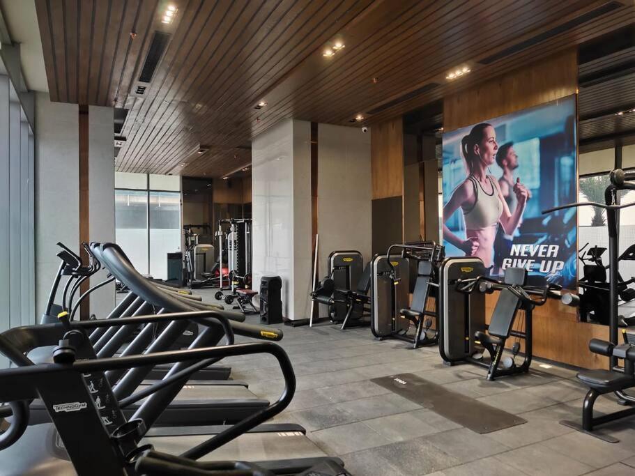 Countryside Luxury Suites - Supernova Noida Yeni Delhi Dış mekan fotoğraf