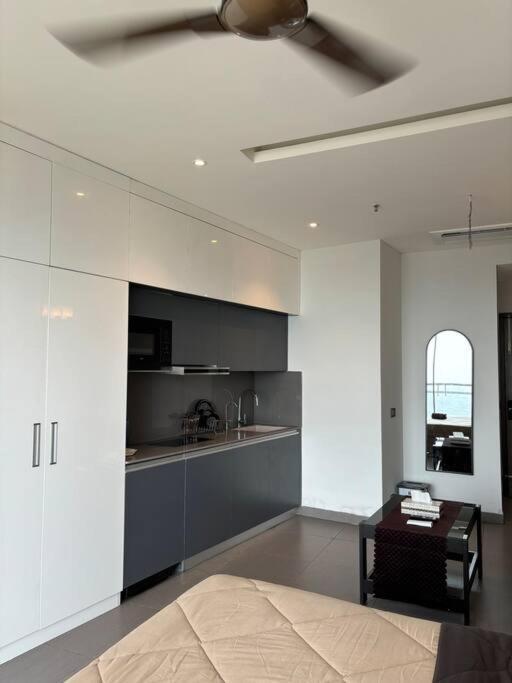 Countryside Luxury Suites - Supernova Noida Yeni Delhi Dış mekan fotoğraf