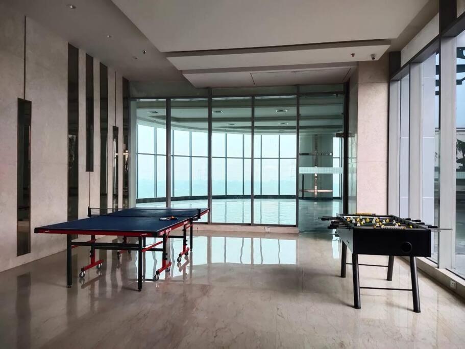 Countryside Luxury Suites - Supernova Noida Yeni Delhi Dış mekan fotoğraf